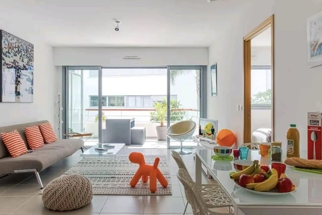 Le White Pearl : Apt 4 Prs, Parking, Clim Antibes 0*,