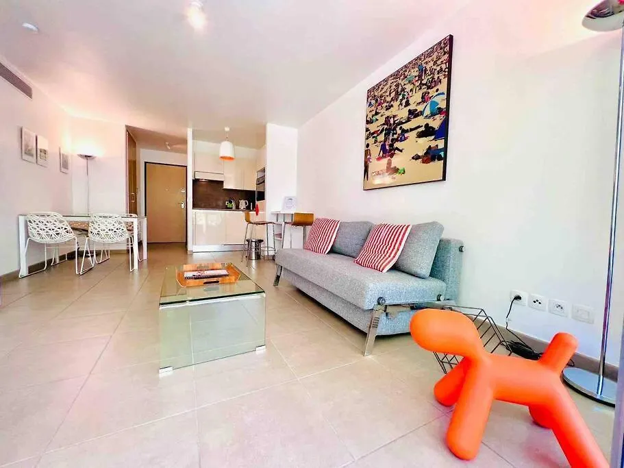 Le White Pearl : Apt 4 Prs, Parking, Clim Antibes France