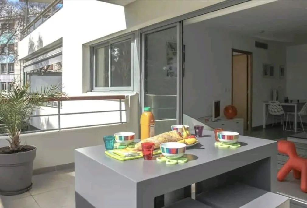 Le White Pearl : Apt 4 Prs, Parking, Clim Antibes Apartment